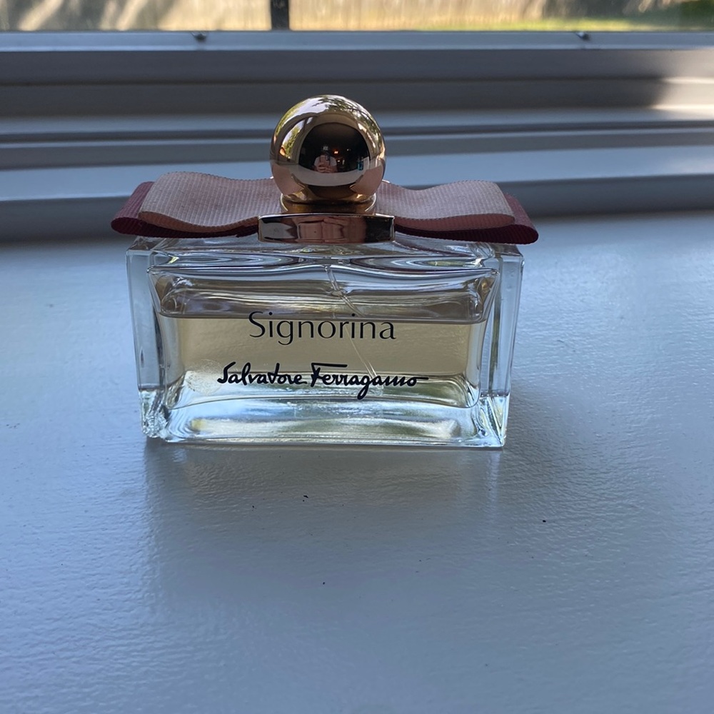 Signorina by Salvatore Ferragamo. 3.1oz parfum